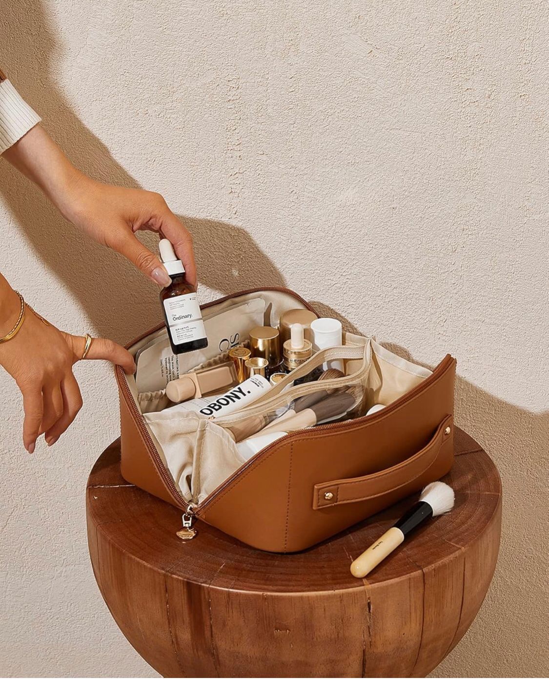 https://paygoodecu.com/products/bolsa-de-maquillaje-eachy?_pos=2&_psq=BOLSO&_ss=e&_v=1.0