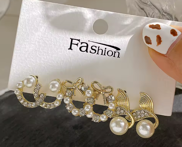 https://paygoodecu.com/products/conjunto-de-3-packs-de-aretes?_pos=3&_sid=773618e73&_ss=r
