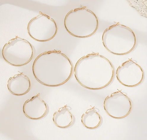 https://paygoodecu.com/products/conjunto-de-aretes-plateados-y-dorados