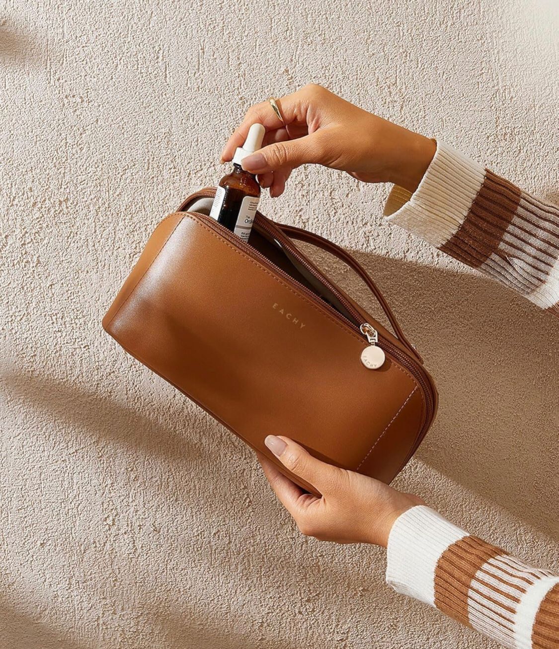 https://paygoodecu.com/products/bolsa-de-maquillaje-eachy?_pos=2&_psq=BOLSO&_ss=e&_v=1.0