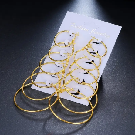 https://paygoodecu.com/products/conjuto-de-aretes-dorados?_pos=7&_sid=087188b7d&_ss=r