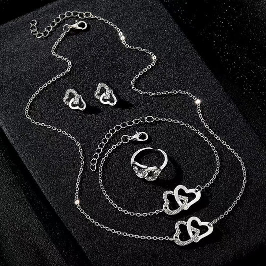 https://paygoodecu.com/products/set-de-corazon-plateado?_pos=1&_psq=SET&_ss=e&_v=1.0